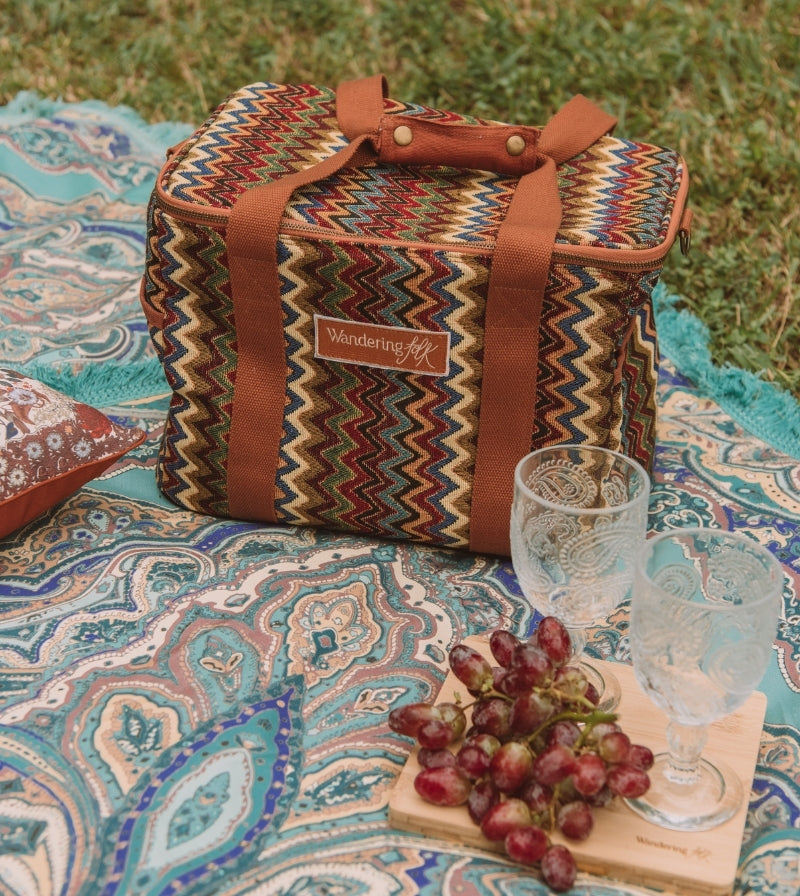 Wandering Folk. Premium picnic essentials.