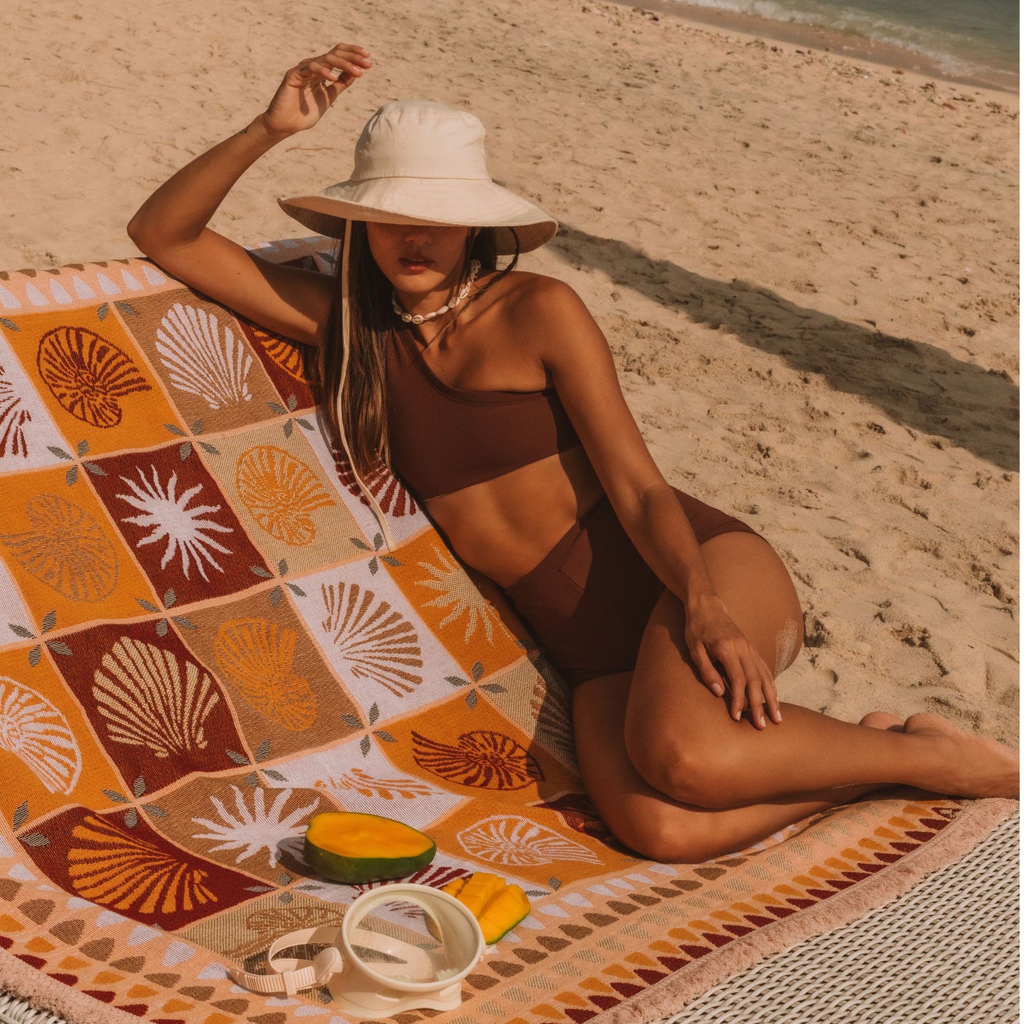 Seashell Throw - Sand
