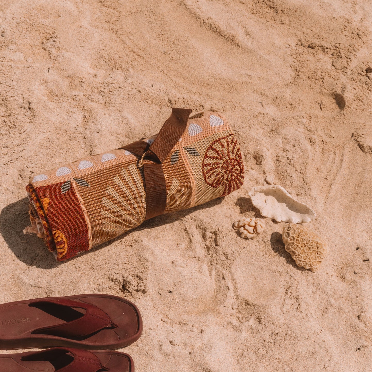 Seashell Throw - Sand
