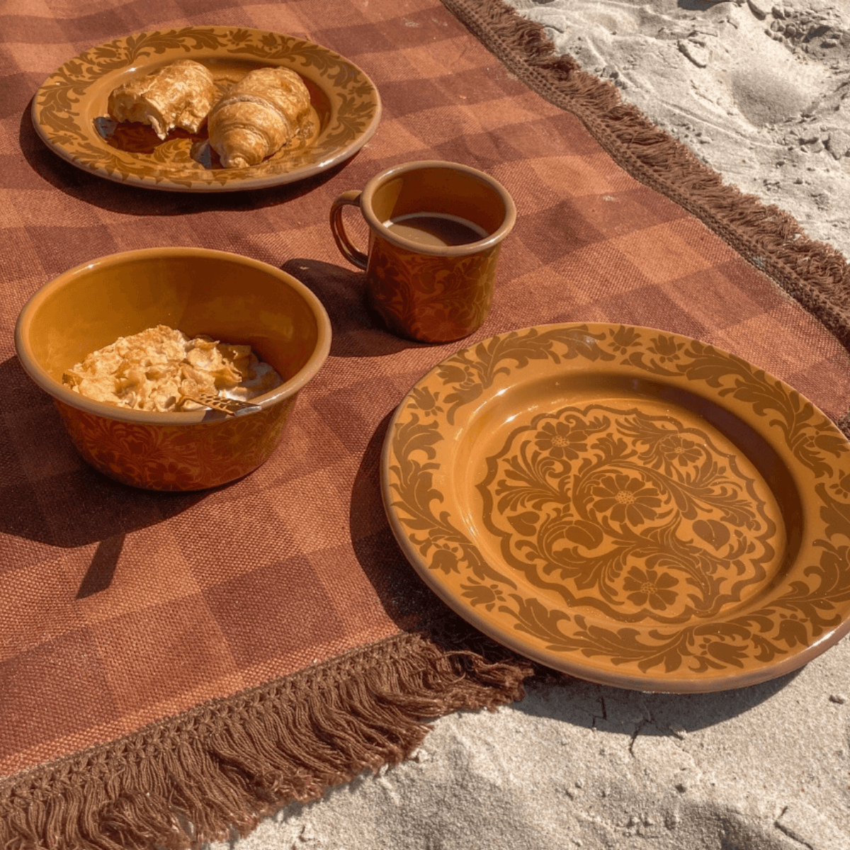 Dinnerware Set Enamel Camp Plates Enamel Plates – Wandering Folk